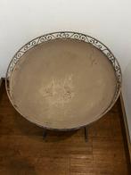 Bijzettafel (metaal) diameter 50 cm en hoogte 64 cm., Huis en Inrichting, Woonaccessoires | Dienbladen, Ophalen, Gebruikt