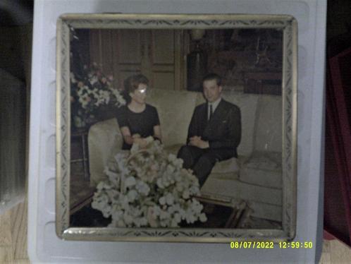 Vintage blikken koekjesdoos Koningshuis, Verzamelen, Koningshuis en Royalty, Gebruikt, Overige typen, Ophalen of Verzenden