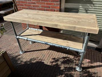 Sidetable van steigerhout en staal uniek kwaliteit maatwerk beschikbaar voor biedingen