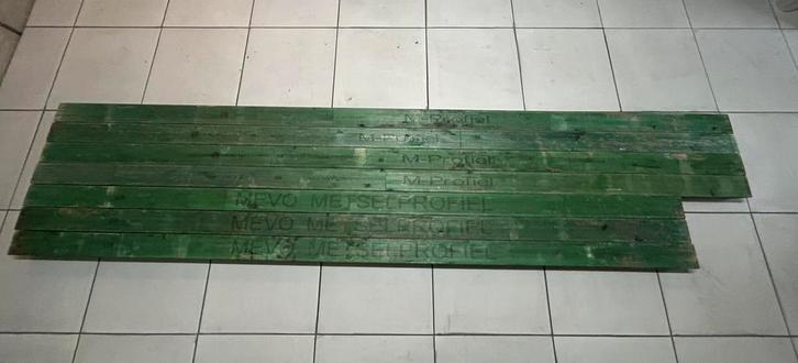 Metselprofielen 3 x 265 en 4 x 295, Doe-het-zelf en Bouw, Overige Doe-Het-Zelf en Bouw, Zo goed als nieuw, Ophalen