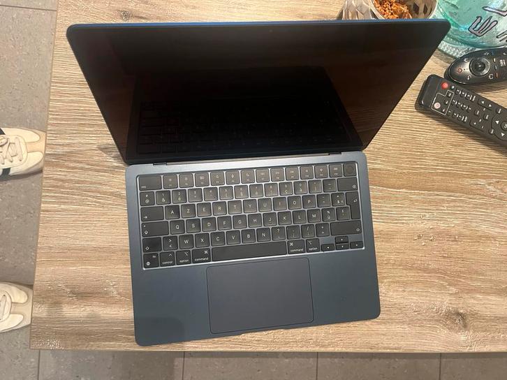 MacBook Air 13" M3-chip 8 GB/256 GB Midnight, Computers en Software, Apple Macbooks, Zo goed als nieuw, MacBook, 13 inch, 4 Ghz of meer
