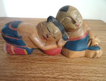 Jolie petit couple. Statuette asiatique, bois sculpté main