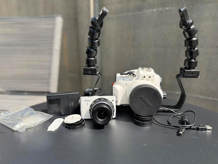 Onderwatercameraset Nikon 1J3 behuizing en extra’s, Audio, Tv en Foto, Fotografie | Onderwatercamera's, Gebruikt, Complete set