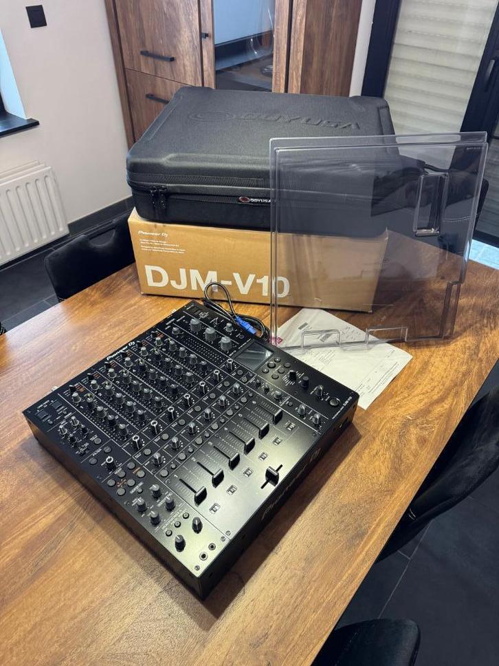 Pioneer DJM V10 + Decksaver & Odyssey hard case *Nieuw*, Muziek en Instrumenten, Mengpanelen, Nieuw, 5 tot 10 kanalen, Microfooningang