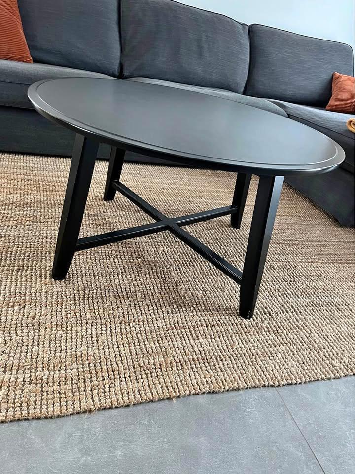 Table de salon ronde ikea Kragsta noire, Huis en Inrichting, Tafels | Salontafels, Zo goed als nieuw, Ophalen