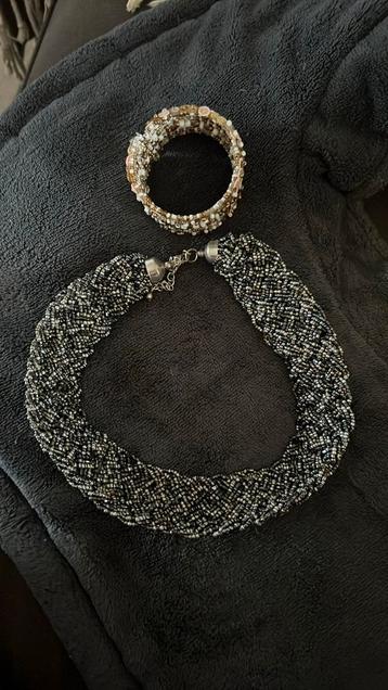 Halsketting beschikbaar voor biedingen