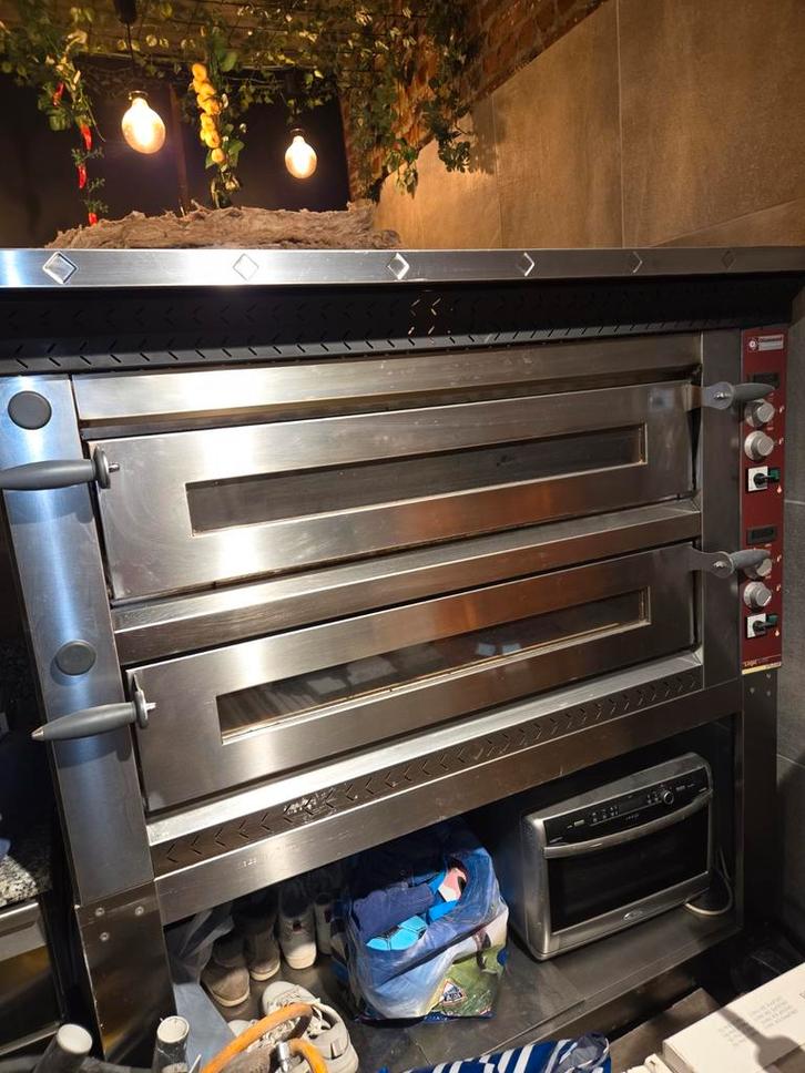 Apparatuur voor de catering van pizzeria, Zakelijke goederen, Horeca | Meubilair en Inrichting, Horecatextiel, Gebruikt, Ophalen