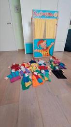 Poppenkast met alle poppen van roodkapje en sneeuwwitje, Ophalen, Zo goed als nieuw, Jongen of Meisje