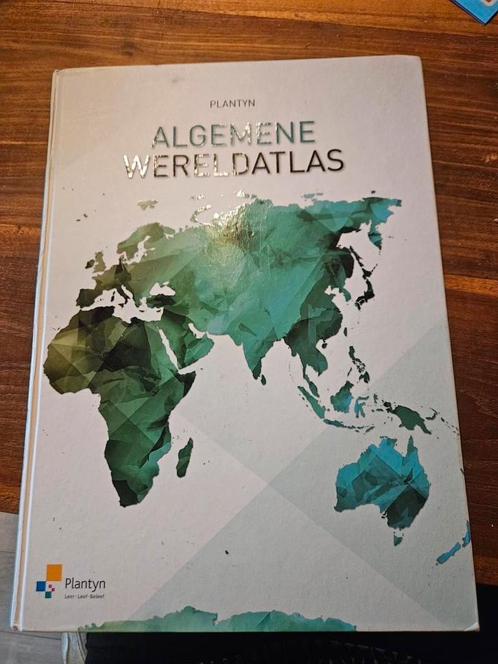 Plantyn Algemene Wereldatlas editie 2017, Boeken, Atlassen en Landkaarten, Zo goed als nieuw, Ophalen of Verzenden