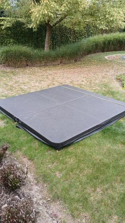 Harde cover bubbelbad, Tuin en Terras, Bubbelbaden en Hottubs, Zo goed als nieuw, Ophalen of Verzenden