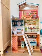 Houten poppenhuis, Ophalen, Zo goed als nieuw, Poppenhuis