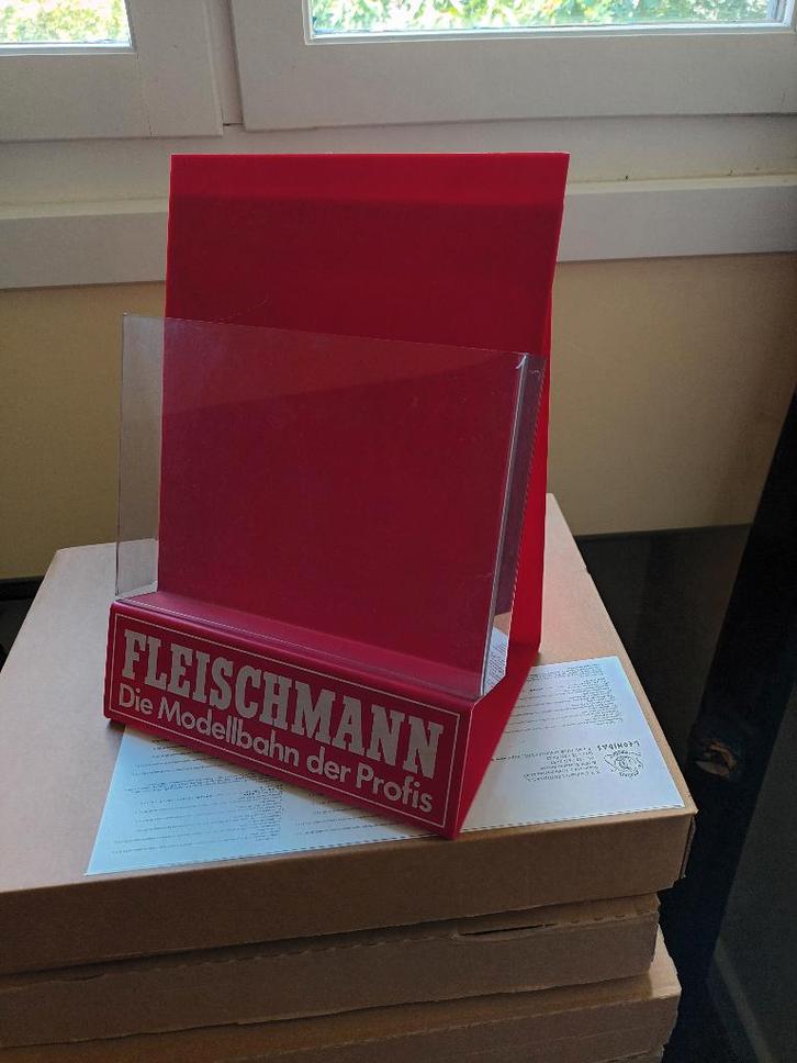 Fleischmann catalogusstaander, Hobby & Loisirs créatifs, Trains miniatures | HO, Comme neuf, Autres types, Fleischmann, Enlèvement ou Envoi