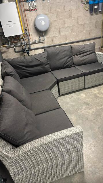 Tuinset beschikbaar voor biedingen