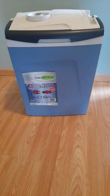 Glacière Electrique  12 V - 220 V beschikbaar voor biedingen