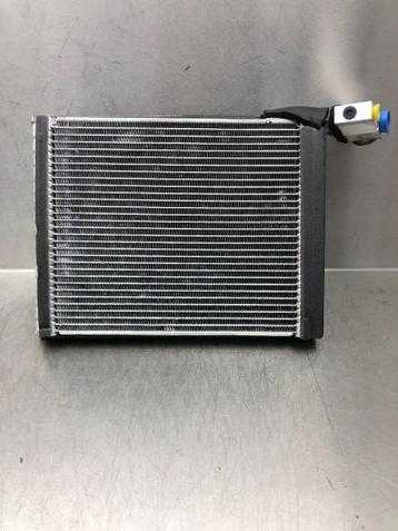 AIRCOVERDAMPER Toyota Yaris III (P13) (|75003700|) beschikbaar voor biedingen