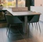 Aangrenzende tafel voor 7 personen, Ophalen, Bruin