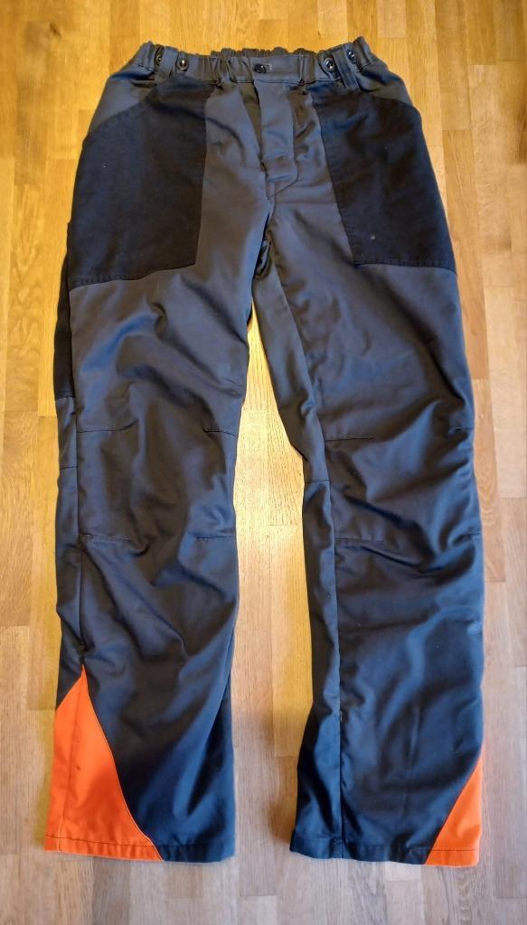 Kettingzaagbroek Stihl, Tuin en Terras, Werkkleding, Zo goed als nieuw, Heren, Broek, Ophalen