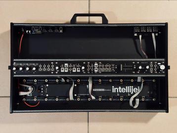 Intellijel 7U 104HP Stealth/Black Case + 1U Row of Modules beschikbaar voor biedingen