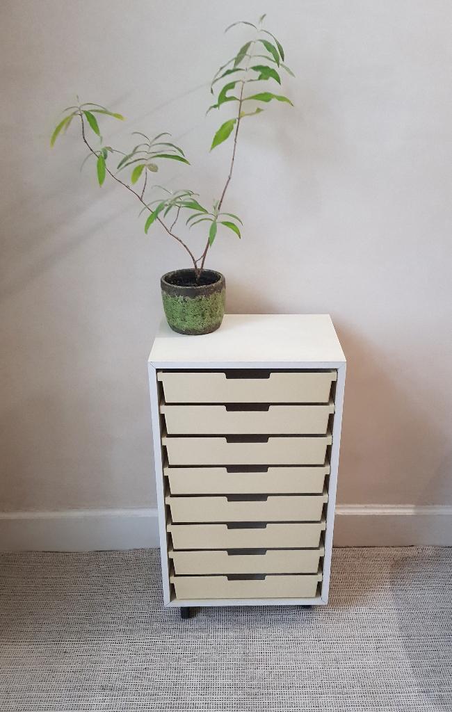 Commode vintage MEUROP - BOGGY - années 1970, Maison & Meubles, Armoires | Commodes, Comme neuf, Autres essences de bois, Synthétique