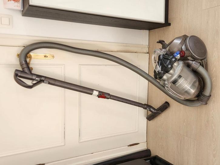 Dyson stofzuiger zonder zak, Elektronische apparatuur, Stofzuigers, Zo goed als nieuw, Stofzuiger, Ophalen