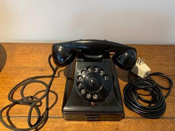 Vintage retro zwart werkend telefoontoestel  beschikbaar voor biedingen