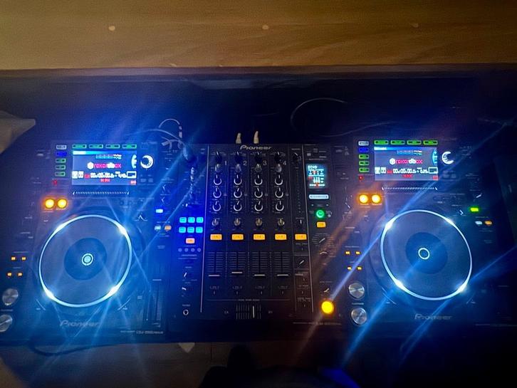 2x Pioneer CDJ-2000 NXS + DJM-900 NXS + RMX-500, Muziek en Instrumenten, Dj-sets en Draaitafels, Zo goed als nieuw, Dj-set, Pioneer