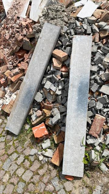 Afgeronde dorpel voor poort 2,5m beschikbaar voor biedingen