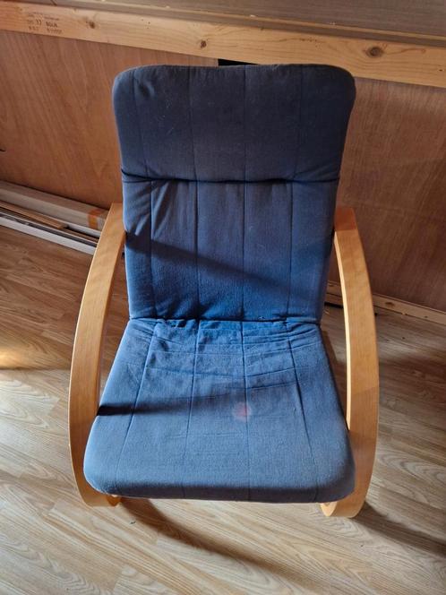 Blauwe zitzetel met houten leuning, Huis en Inrichting, Fauteuils, Gebruikt, Stof, Ophalen