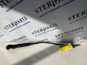 Ruitenwisserarm voor van een Mercedes A-Klasse beschikbaar voor biedingen