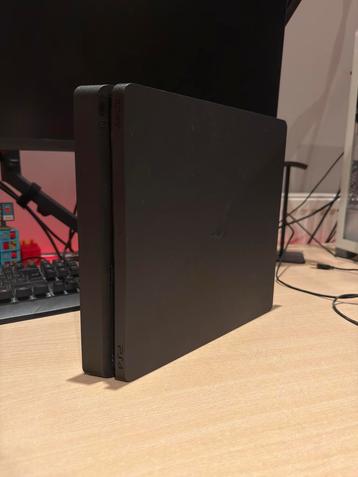 Playstation 4 slim zonder controller beschikbaar voor biedingen