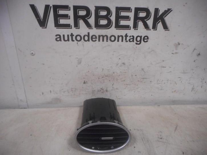 DASHBOARD LUCHTROOSTER MIDDEN Ford Focus 2 (01-2004/09-2012), Auto-onderdelen, Dashboard en Schakelaars, Ford, Gebruikt