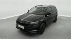 Skoda Karoq 1.5 TSI ACT Sportline Navi / Led (bj 2023), Auto's, Stof, 110 kW, 4 cilinders, Zwart