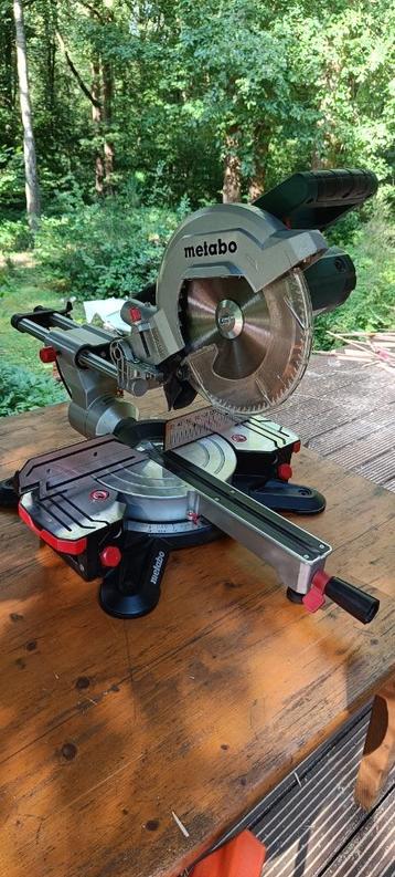 Metabo KGS 254 m  afkortzaag + Metabo KSU 251 onderstel  beschikbaar voor biedingen