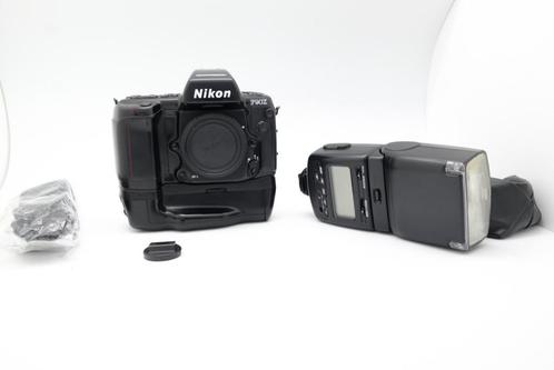 24x36 135mm Nikon F90X analoge spiegelreflexcamera en sb-26, Audio, Tv en Foto, Fotocamera's Analoog, Gebruikt, Spiegelreflex