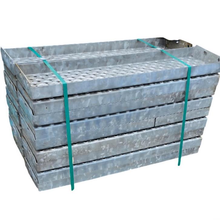 Trap galva ca 294cm. Met plateau 120cm. Verzinkt perfotreden, Doe-het-zelf en Bouw, Metalen, Gebruikt, IJzer, Ophalen