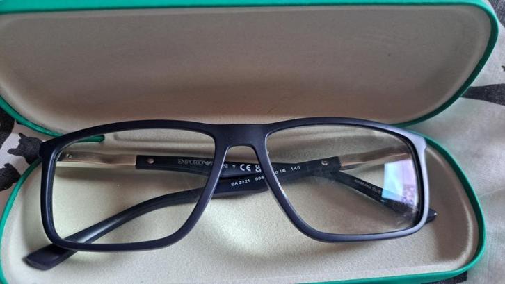 montures lunettes Emporio Armani EA3221 5088 pour homme, Handtassen en Accessoires, Zonnebrillen en Brillen | Heren, Bril, Ophalen of Verzenden