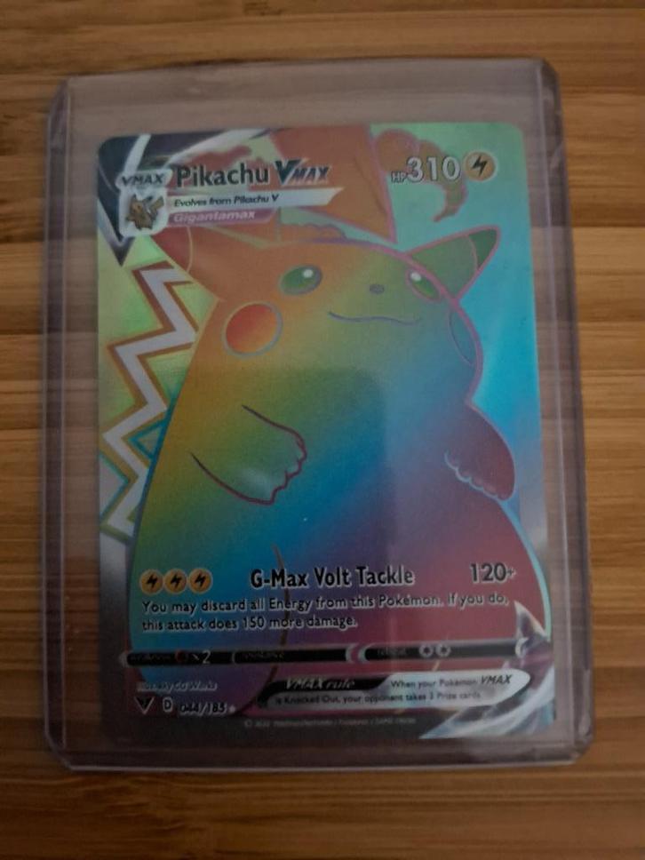 Pikachu VMAX (Gigantamax) - 044/185 - Pokémonkaart, Hobby en Vrije tijd, Verzamelkaartspellen | Pokémon, Verzenden