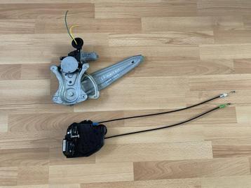 Toyota auris E15 Links achter portierslot / raammechanisme beschikbaar voor biedingen