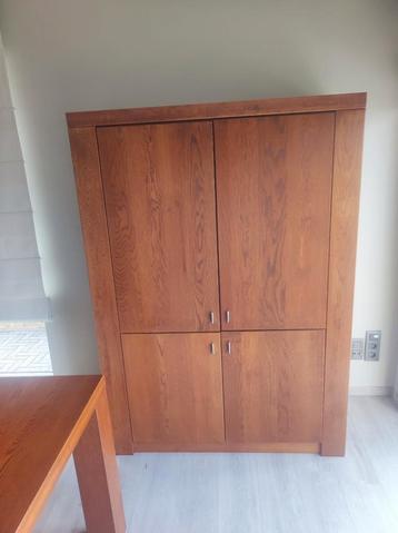 Barkast kersenrood eik  beschikbaar voor biedingen