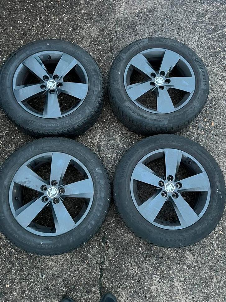 Skoda Kamiq 16 inch Alu Velgen met Winter Banden, Auto-onderdelen, Banden en Velgen, Banden en Velgen, Winterbanden, 16 inch, 195 mm
