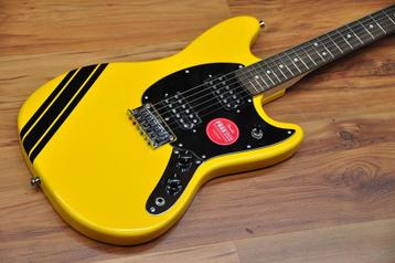 Squier FSR Competition Mustang Graffiti Yellow Black Stripes beschikbaar voor biedingen