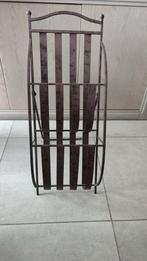 Vintage krantenrek, Huis en Inrichting, Woonaccessoires | Krantenbakken en Lectuurbakken, Ophalen, Zo goed als nieuw