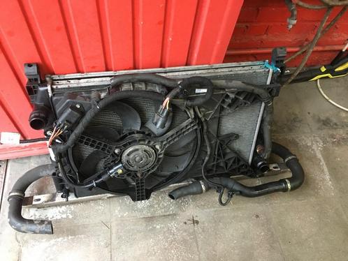 RADIATEUR OPEL CORSA D 1300 TURBO DIESEL, Auto-onderdelen, Transmissie en Toebehoren, Opel, Gebruikt, Ophalen