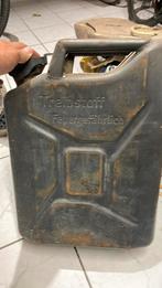 Duitse blauwe jerrycan, Ophalen