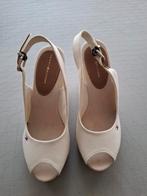 Sandalen Tommy Hilfiger maat 39, Ophalen, Tommy hilfiger, Beige, Sandalen of Muiltjes