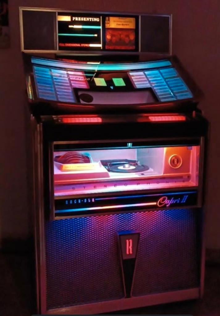JUKEBOX AND MORE KIJKDAG, Verzamelen, Automaten | Jukeboxen, Zo goed als nieuw, Ami, Ophalen