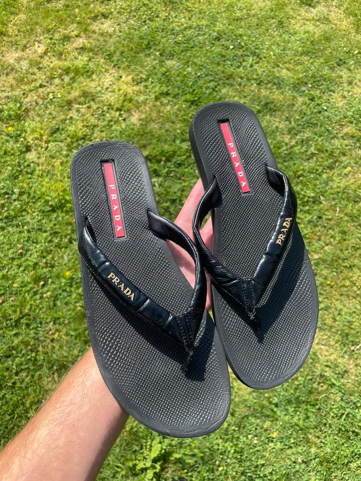 Prada slippers slides, Kleding | Dames, Schoenen, Zo goed als nieuw, Slippers, Zwart, Ophalen of Verzenden