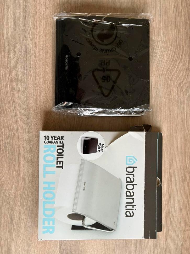 Brabantia toiletrolhouder 108600, Maison & Meubles, Salle de bain | Linge de bain & Accessoires, Noir, Enlèvement