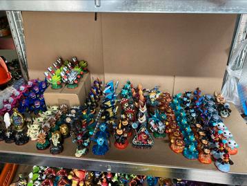 Figurines de l'équipe Skylanders Trap  disponible aux enchères