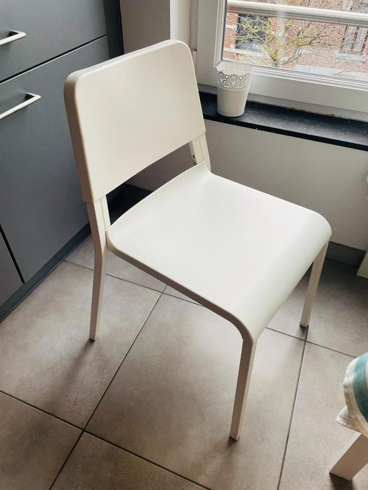 Ensemble de 2 chaises Teodores (IKEA), Maison & Meubles, Tables | Tables à manger, Comme neuf, 50 à 100 cm, 50 à 100 cm, jusqu'à deux personnes
